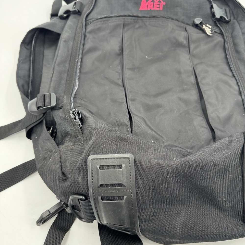 REI Black Nylon Backpack Carry On Bag Satchel Travel - Picture 2 of 13